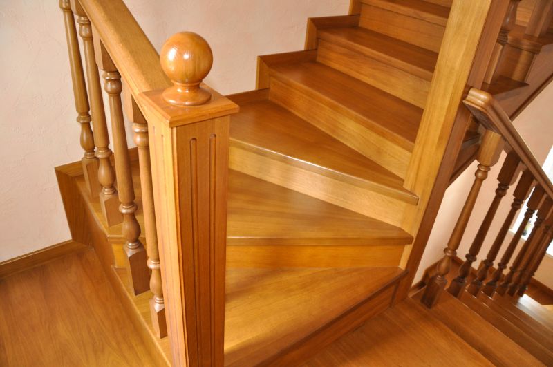 Oak Stairs Refinishing